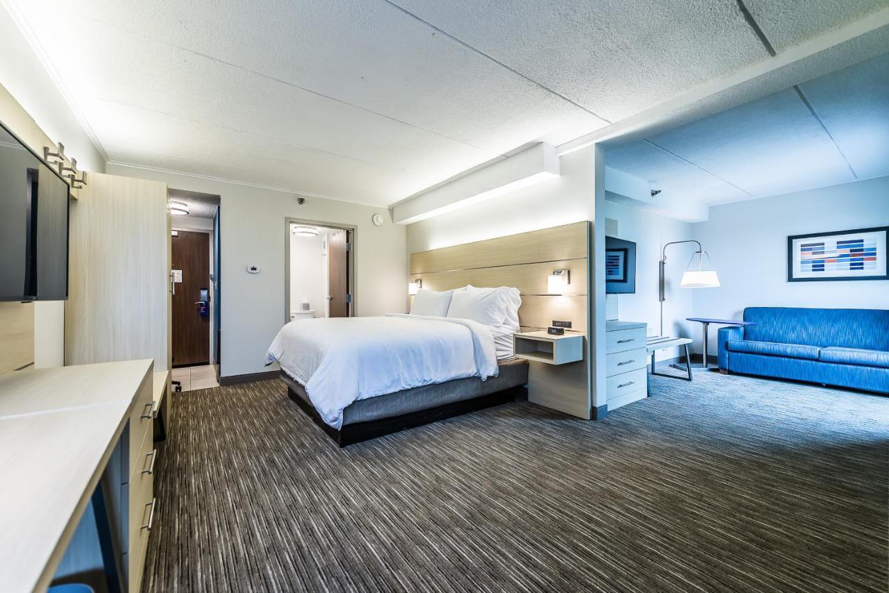 Holiday Inn Express Flint-Campus Area By Ihg Exterior photo