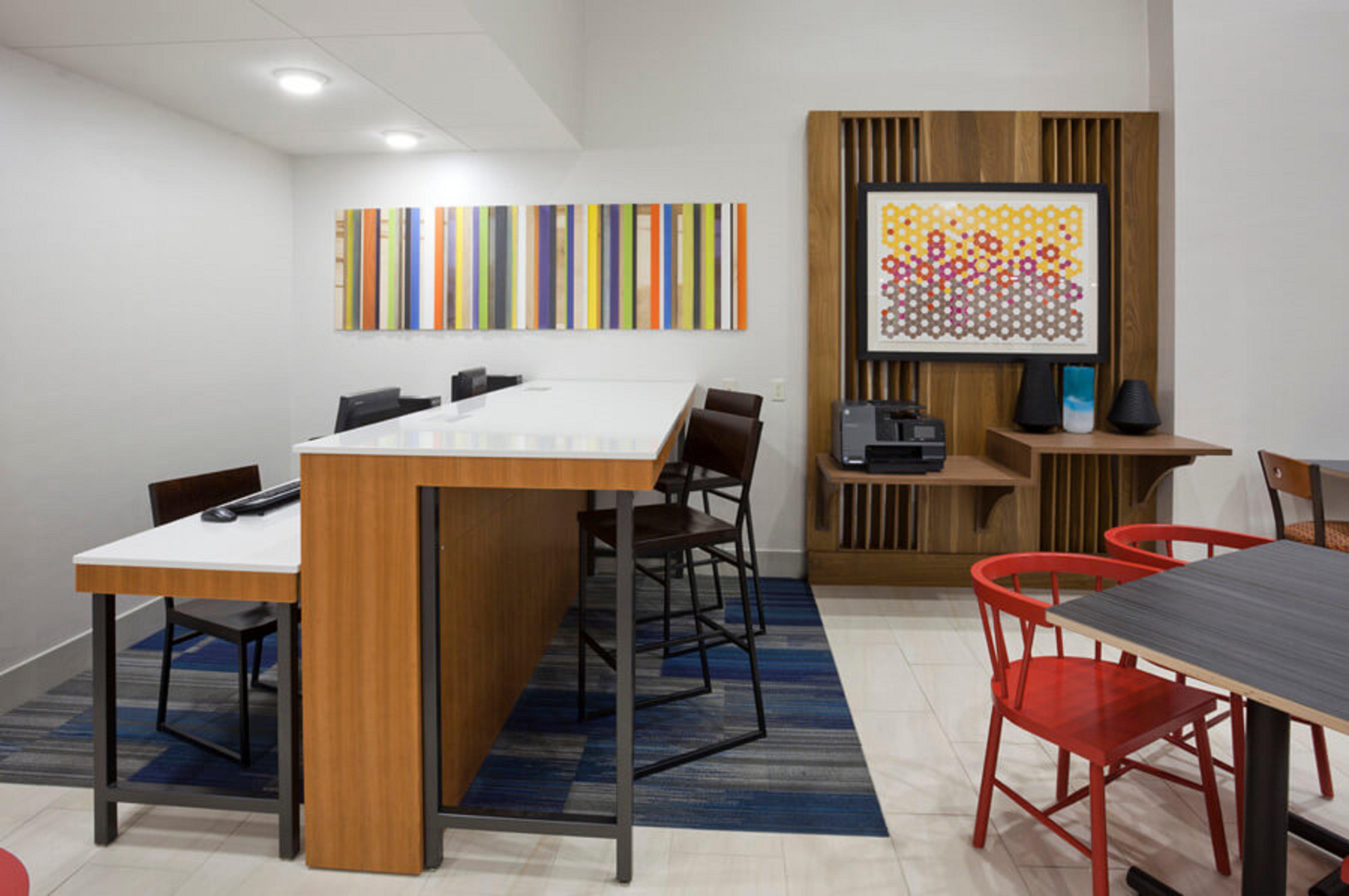 Holiday Inn Express Flint-Campus Area By Ihg Exterior photo
